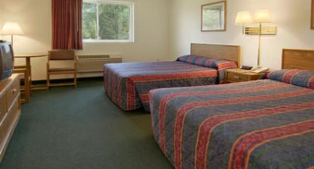 Amerivu Inn And Suites Stanley Room photo